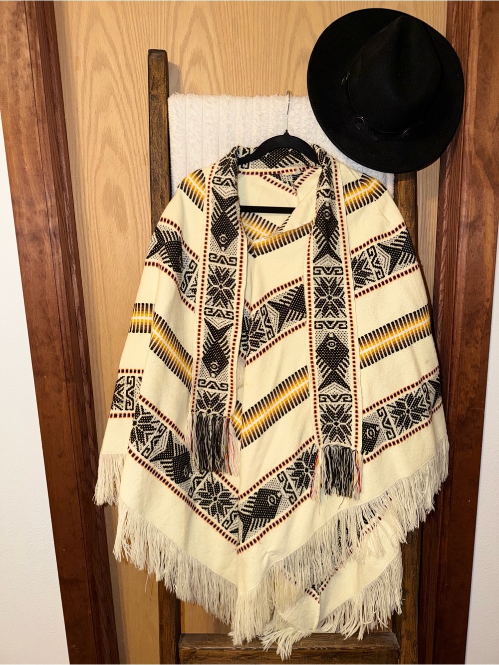Ecuador Handmade 100% Wool Poncho Cape + Scarf Andean Boho Western